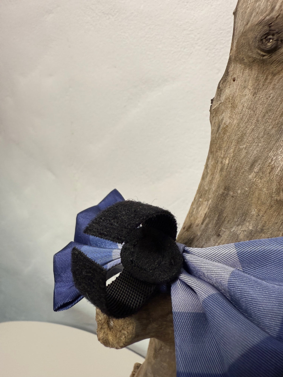 Pajarita a rayas azul